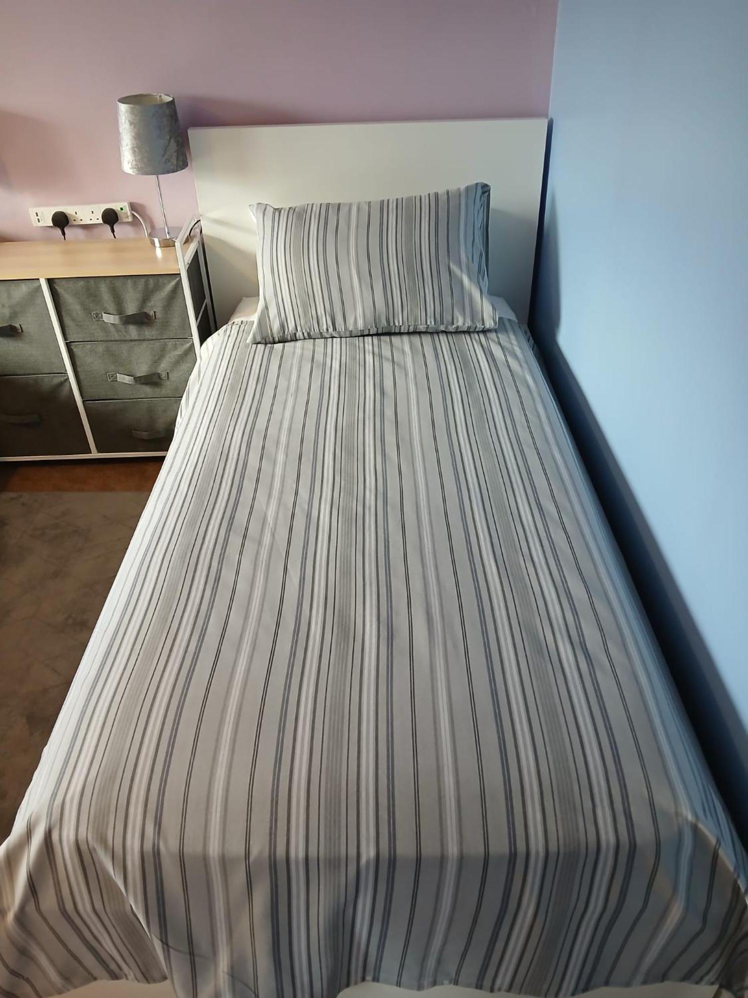 Twin Room In Prescot Homestay Exteriör bild